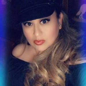 Meet your Posher, Leslie